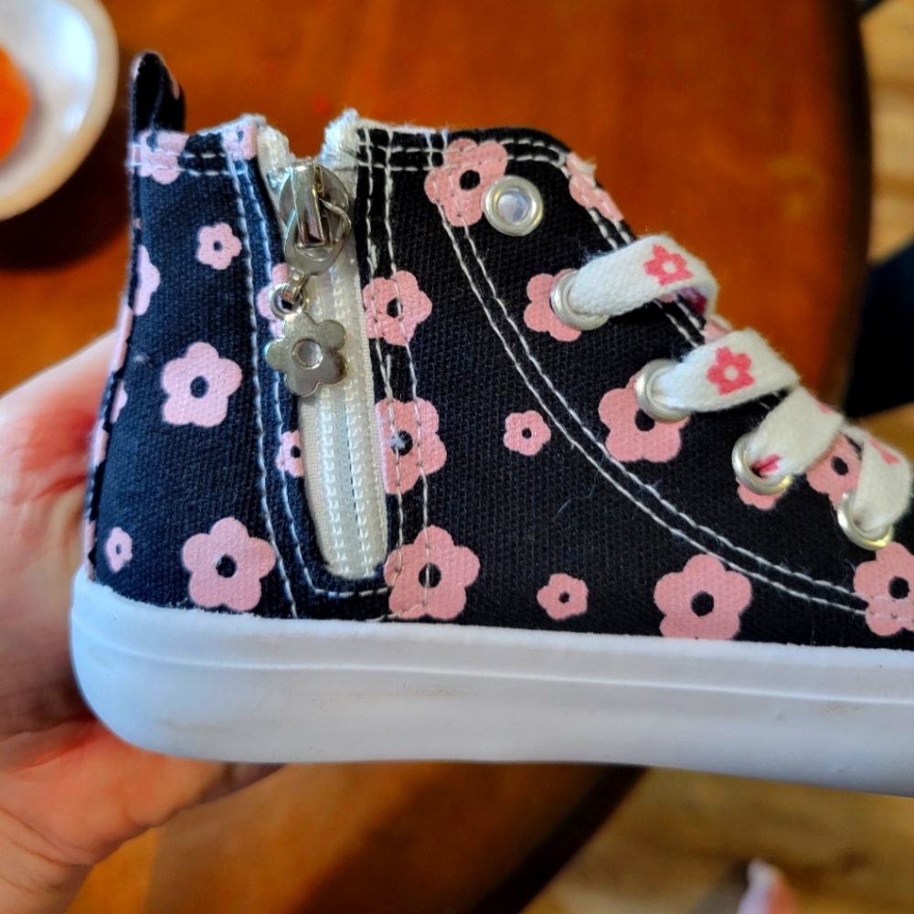 Toddler Girls Black and Pink Floral Tommy Bahama High Top Sneaker Size 9